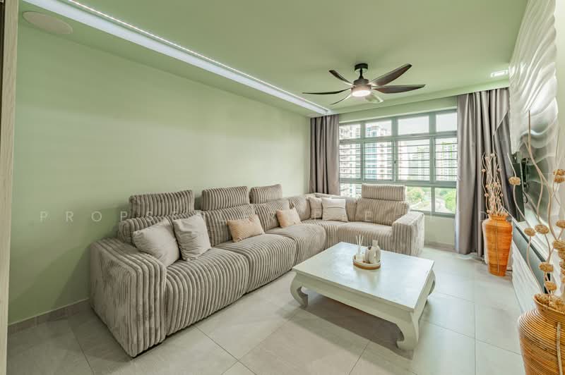 621B Tampines Street 61, 621B Tampines Street 61, 3 Bedrooms, 1,001 sqft, HDB Flat For Sale, by Aileen Chew, 500215192 - Living Room - PropertyGuru.com.sg