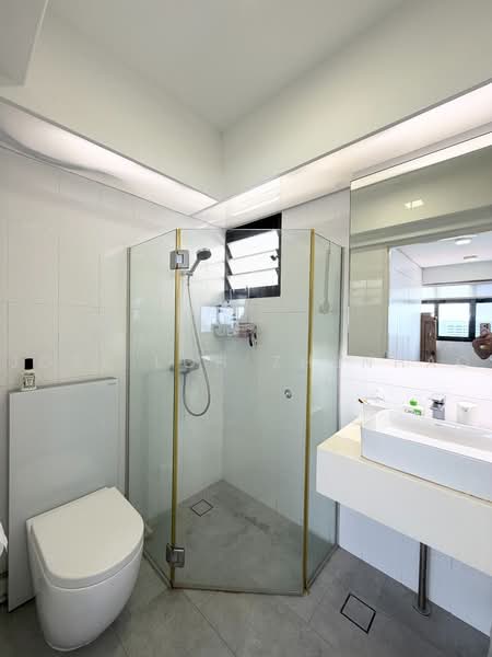 63 Greentops @ Sims Place, 63 Sims Place, 2 Bedrooms, 732 sqft, HDB Flat For Sale, by Jose Loh Zhenhao, 500215196 - Bathroom - PropertyGuru.com.sg