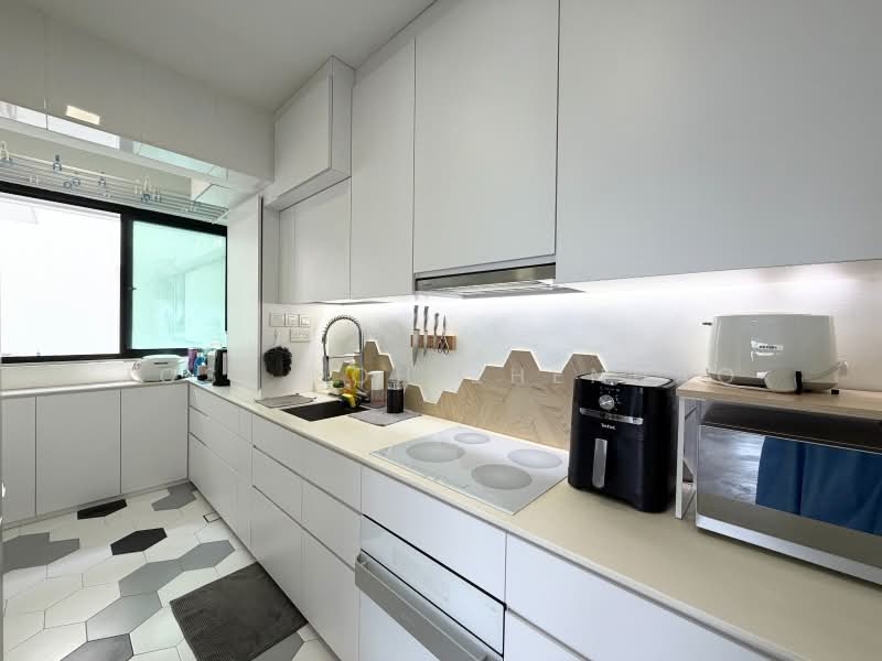 63 Greentops @ Sims Place, 63 Sims Place, 2 Bedrooms, 732 sqft, HDB Flat For Sale, by Jose Loh Zhenhao, 500215196 - Kitchen - PropertyGuru.com.sg