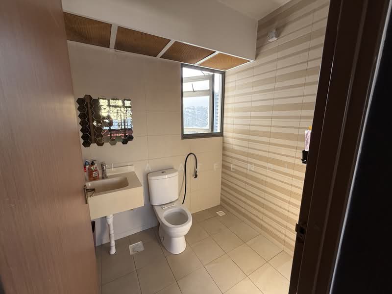 334C Anchorvale Crescent, 334C Anchorvale Crescent, 2 Bedrooms, 721 sqft, HDB Flat For Sale, by Alfa Affendi, 500215202 - Bathroom - PropertyGuru.com.sg
