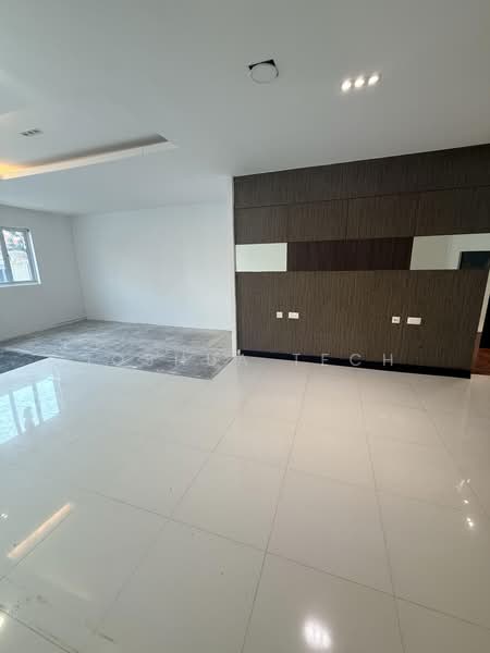 Joo Chiat Road 2nd Storey Shophouse, Joo Chiat Road, 1,100 sqft, Shop / Shophouse For Rent, by Joshua Tech, 500215220 - Interior - CommercialGuru.com.sg