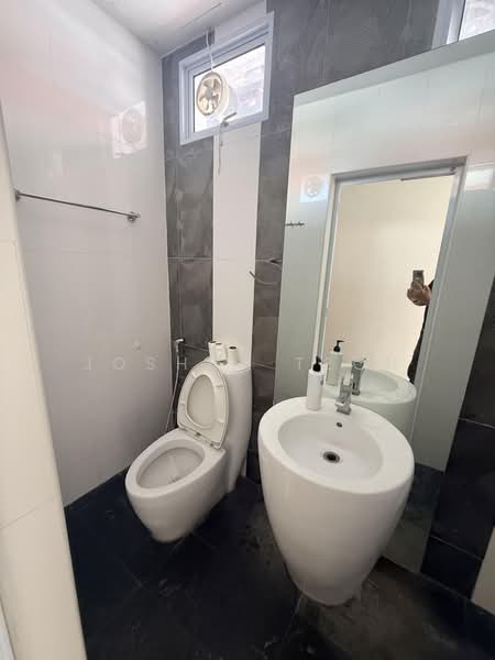Joo Chiat Road 2nd Storey Shophouse, Joo Chiat Road, 1,100 sqft, Shop / Shophouse For Rent, by Joshua Tech, 500215220 - Bathroom - CommercialGuru.com.sg