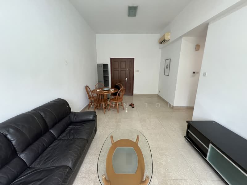 Cavendish Park, 18 Pine Grove, 2 Bedrooms, 926 sqft, Condominium For Sale, by Jayden Toh, 500215224 - Living Room - PropertyGuru.com.sg