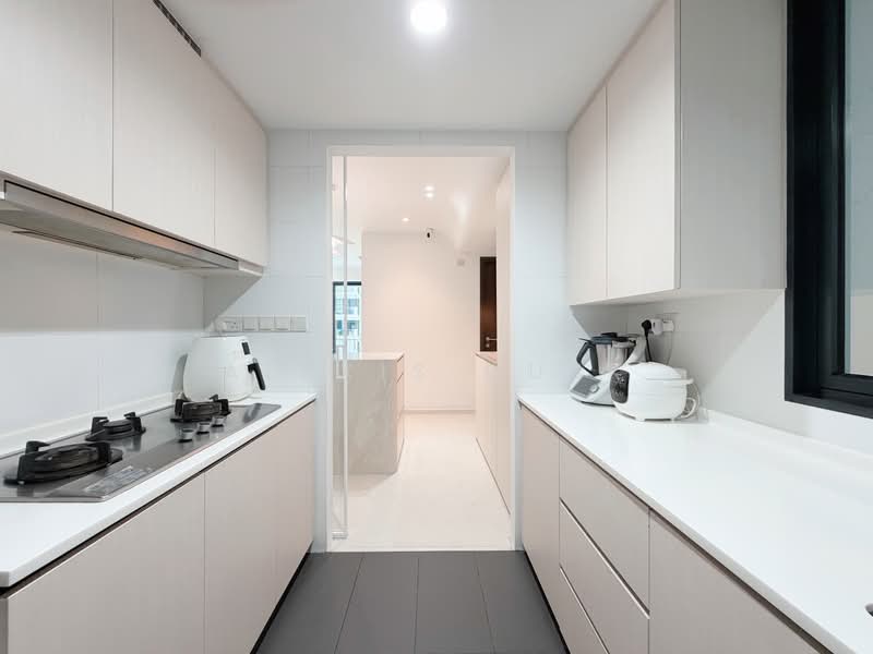 Riverparc Residence, 98 Punggol Drive, 3 Bedrooms, 1,076 sqft, Executive Condominium For Sale, by Alexis Quek, 500215229 - Kitchen - PropertyGuru.com.sg