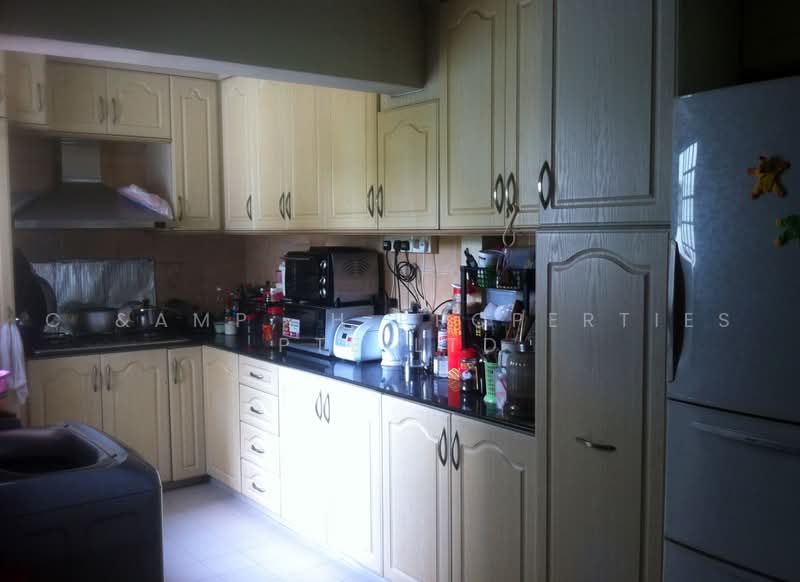 414 Commonwealth Avenue West, 414 Commonwealth Avenue West, 3 Bedrooms, 1,345 sqft, HDB Flat For Sale, by KELVIN, 500215232 - Kitchen - PropertyGuru.com.sg
