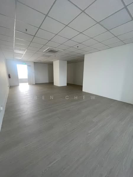 Tradehub 21, 18 Boon Lay Way, 1,259 sqft, Light Industrial (B1) For Rent, by Ben Chew, 500215234 - Interior - CommercialGuru.com.sg