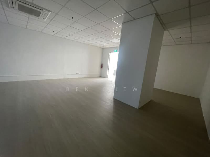 Tradehub 21, 18 Boon Lay Way, 1,259 sqft, Light Industrial (B1) For Rent, by Ben Chew, 500215234 - Interior - CommercialGuru.com.sg