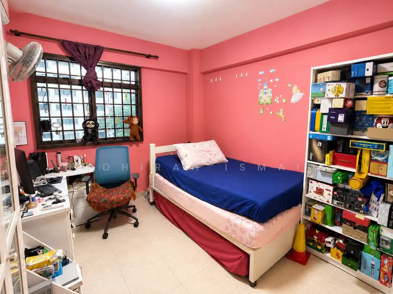 510 Woodlands Drive 14, 510 Woodlands Drive 14, 4 Bedrooms, 1,345 sqft, HDB Flat For Sale, by Nadhirah Ismail, 500215244 - Bedroom - PropertyGuru.com.sg
