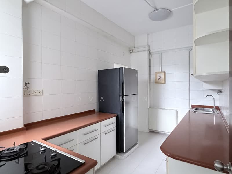 Kum Hing Court, 28 Tomlinson Road, 3 Bedrooms, 1,625 sqft, Apartment For Rent, by Ava Mun, 500215253 - Kitchen - PropertyGuru.com.sg