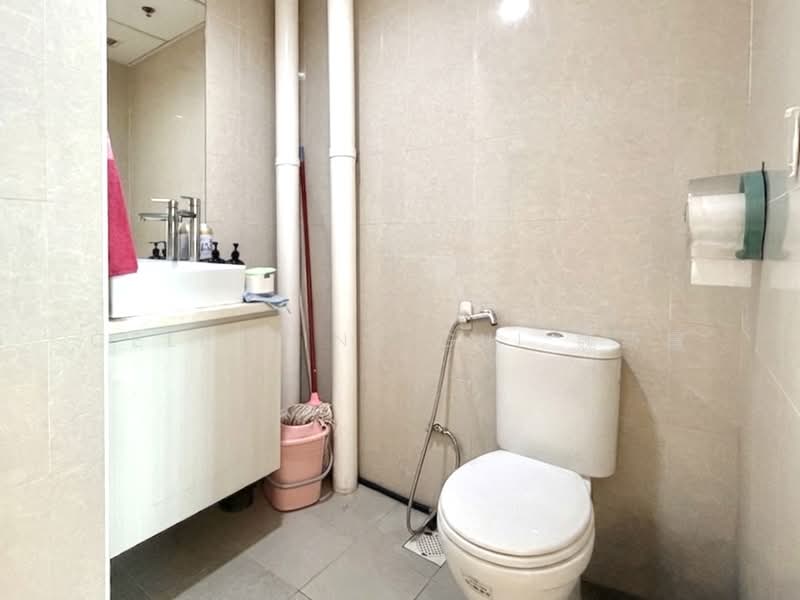 Crescent @ Kallang, 47 Kallang Pudding Road, 947 sqft, Light Industrial (B1) For Rent, by Celestine Gui 魏绮霞, 500215256 - Bathroom - CommercialGuru.com.sg