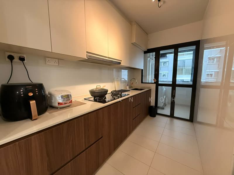 420C Northshore Drive, 420C Northshore Drive, 3 Bedrooms, 1,012 sqft, HDB Flat For Sale, by Jonathan Koh, 500215260 - Kitchen - PropertyGuru.com.sg