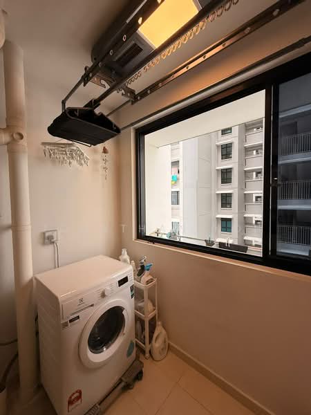 420C Northshore Drive, 420C Northshore Drive, 3 Bedrooms, 1,012 sqft, HDB Flat For Sale, by Jonathan Koh, 500215260 - Balcony - PropertyGuru.com.sg