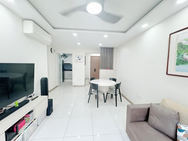 622A Tampines Avenue 12, 622A Tampines Avenue 12, 3 Bedrooms, 1,001 sqft, HDB Flat For Sale, by Lewis Ho, 500215265 - Living Room - PropertyGuru.com.sg