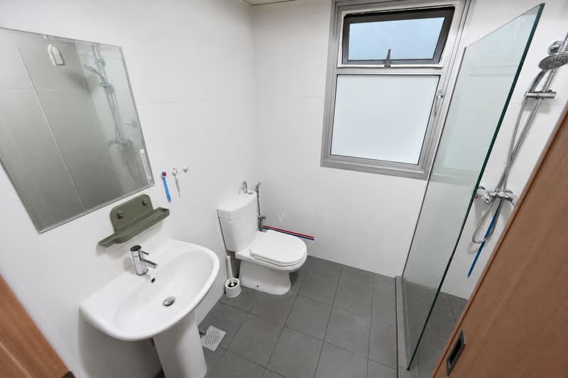 101A Canberra Street, 101A Canberra Street, 3 Bedrooms, 1,001 sqft, HDB Flat For Sale, by Sufy B., 500215279 - Master Bathroom - PropertyGuru.com.sg