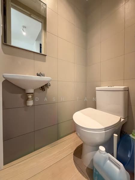 Hundred Palms Residences, 276 Yio Chu Kang Road, Room Rental, 150 sqft, Executive Condominium For Rent, by Dash Tan, 500215291 - Bathroom - PropertyGuru.com.sg