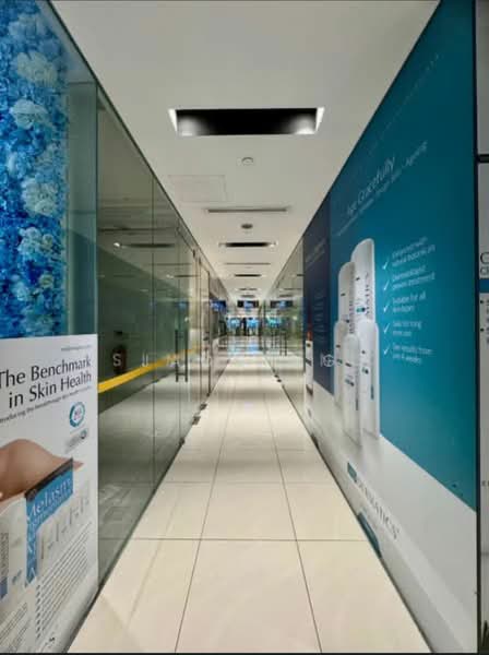 Oxley Tower, 138 Robinson Road, Boat Quay / Raffles Place / Marina, 160 sqft, Shop / Shophouse For Sale, by Jacq Ng, 500215293 - Corridor - CommercialGuru.com.sg