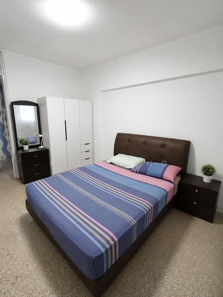 419 Ang Mo Kio Avenue 10, 419 Ang Mo Kio Avenue 10, 2 Bedrooms, 958 sqft, HDB Flat For Sale, by Paul Wong, 500215294 - Bedroom AI declutter pic - PropertyGuru.com.sg