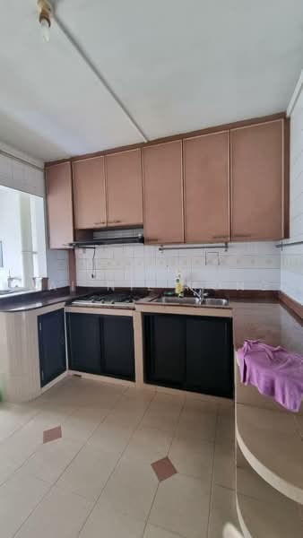 857 Woodlands Street 83, 857 Woodlands Street 83, 3 Bedrooms, 1,385 sqft, HDB Flat For Rent, by Wai Nie Mong, 500215300 - Kitchen - PropertyGuru.com.sg