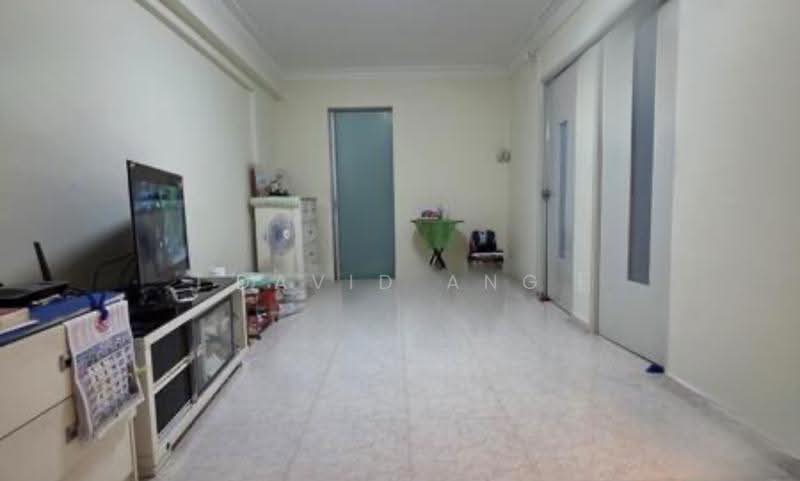 160 Yishun Street 11, 160 Yishun Street 11, Sembawang / Yishun, 2 Bedrooms, 721 sqft, HDB Flat For Sale, by David Ang, 500215305 - Living Room - PropertyGuru.com.sg
