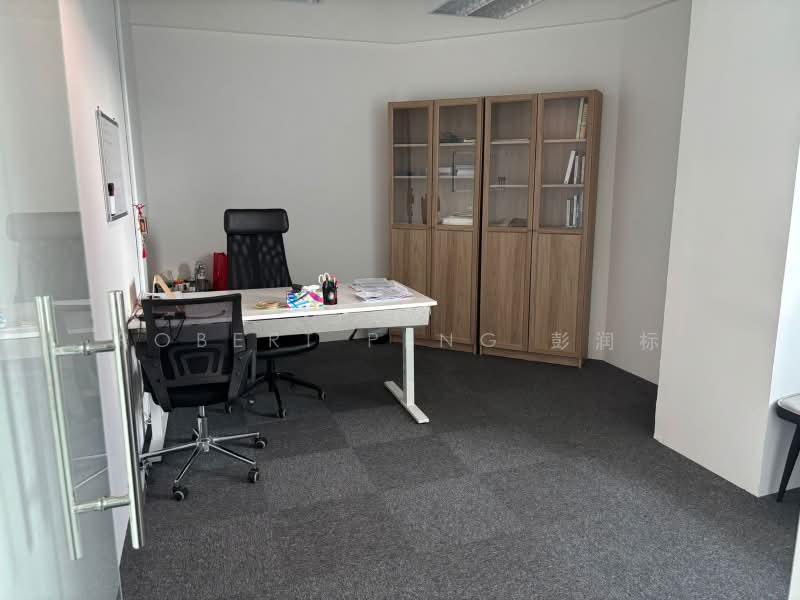 UE Bizhub West, Alexandra Road, 1,035 sqft, Office For Rent, by Robert Peng 彭润标, 500215313 - Study - CommercialGuru.com.sg