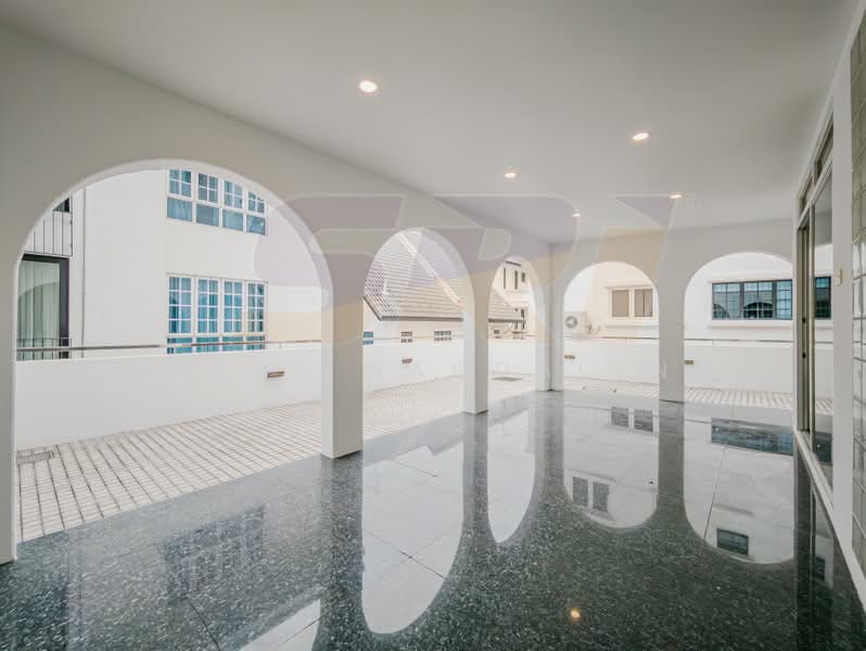 Huge Multi-generational Freehold Home @ East Coast Hill, , 5 Bedrooms, 11,000 sqft, Semi-Detached House For Sale, by Jenny Magdalene, 500215319 - Balcony - PropertyGuru.com.sg