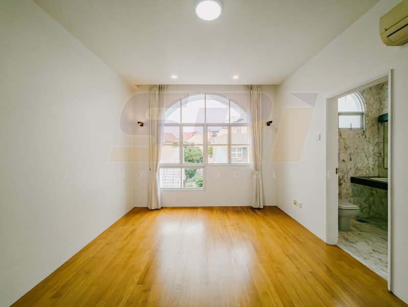 Huge Multi-generational Freehold Home @ East Coast Hill, , 5 Bedrooms, 11,000 sqft, Semi-Detached House For Sale, by Jenny Magdalene, 500215319 - Interior - PropertyGuru.com.sg