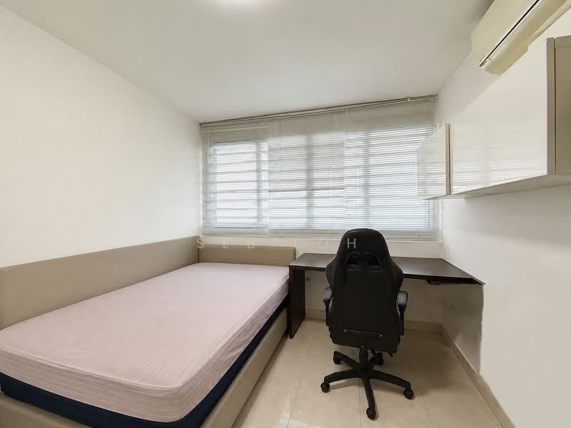 106 Simei Street 1, 106 Simei Street 1, 3 Bedrooms, 1,119 sqft, HDB Flat For Sale, by Seb Loh, 500215329 - Common Bedroom - PropertyGuru.com.sg