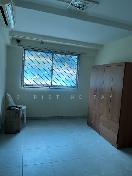 682 Hougang Avenue 4, 682 Hougang Avenue 4, 3 Bedrooms, 786 sqft, HDB Flat For Rent, by Christine Tay, 500215330 - Interior - PropertyGuru.com.sg