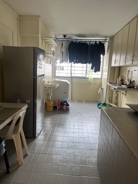 682 Hougang Avenue 4, 682 Hougang Avenue 4, 3 Bedrooms, 786 sqft, HDB Flat For Rent, by Christine Tay, 500215330 - Kitchen - PropertyGuru.com.sg