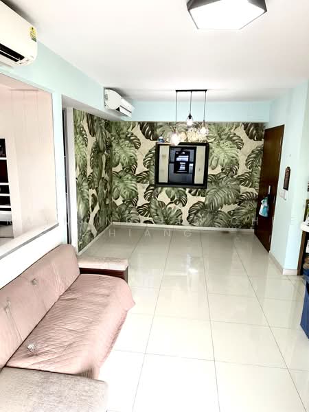 The Visionaire, 200 Canberra Drive, 3 Bedrooms, 980 sqft, Executive Condominium For Sale, by Raymond Lim Chee Hiang, 500215336 - Living Room - PropertyGuru.com.sg