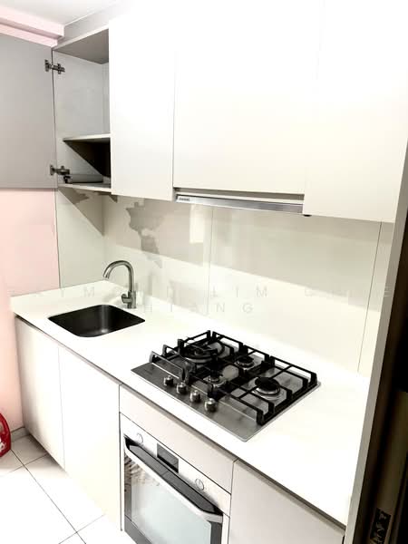 The Visionaire, 200 Canberra Drive, 3 Bedrooms, 980 sqft, Executive Condominium For Sale, by Raymond Lim Chee Hiang, 500215336 - Kitchen - PropertyGuru.com.sg