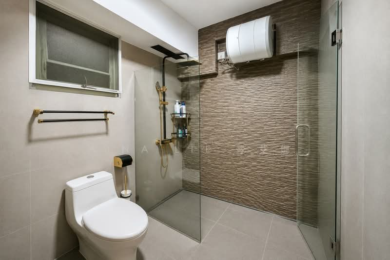 Renovated 5I HDB near Kadaloor LRT (Punggol), , 3 Bedrooms, 1,184 sqft, HDB Flat For Rent, by Aina Lie 李艾娜, 500215337 - Bathroom - PropertyGuru.com.sg