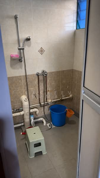 7 Ghim Moh Road, 7 Ghim Moh Road, 3 Bedrooms, 1,250 sqft, HDB Flat For Rent, by Sanjeev Kumar, 500215344 - Bathroom - PropertyGuru.com.sg