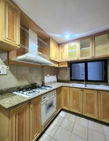 Heritage View, 8 Dover Rise, 3 Bedrooms, 1,195 sqft, Condominium For Sale, by Kat Yeo, 500215348 - Kitchen - PropertyGuru.com.sg