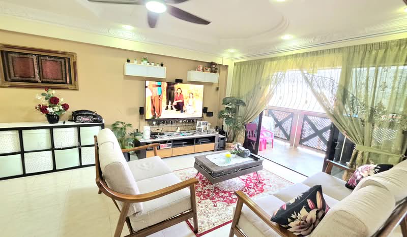 62 Lorong 4 Toa Payoh, 62 Lorong 4 Toa Payoh, 3 Bedrooms, 1,292 sqft, HDB Flat For Sale, by Mohammad Khafidz(Fizzy Fizz), 500215362 - Living Room - PropertyGuru.com.sg