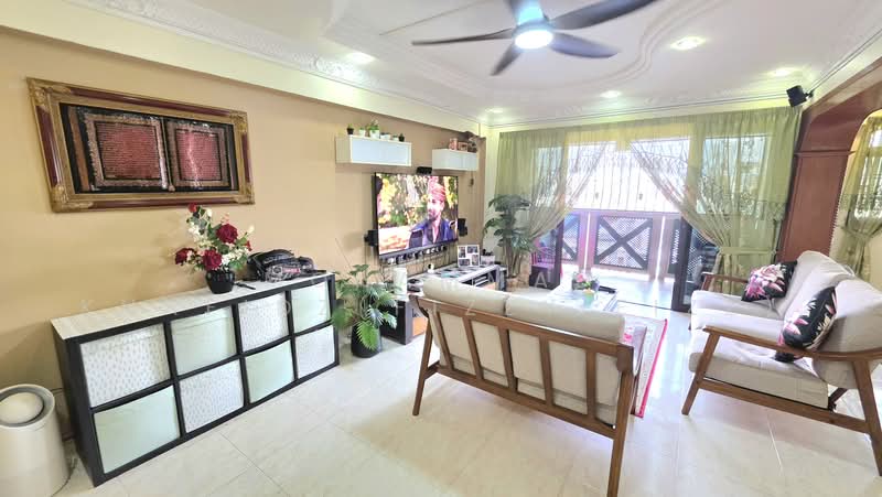 62 Lorong 4 Toa Payoh, 62 Lorong 4 Toa Payoh, 3 Bedrooms, 1,292 sqft, HDB Flat For Sale, by Mohammad Khafidz(Fizzy Fizz), 500215362 - Living Room - PropertyGuru.com.sg