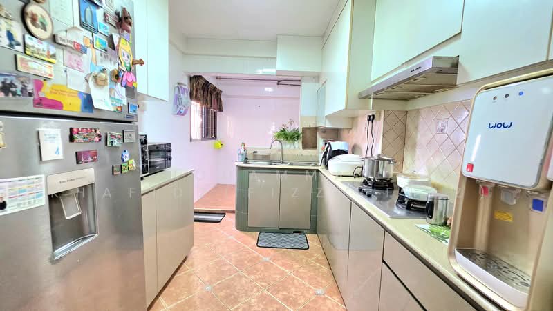 62 Lorong 4 Toa Payoh, 62 Lorong 4 Toa Payoh, 3 Bedrooms, 1,292 sqft, HDB Flat For Sale, by Mohammad Khafidz(Fizzy Fizz), 500215362 - Kitchen - PropertyGuru.com.sg
