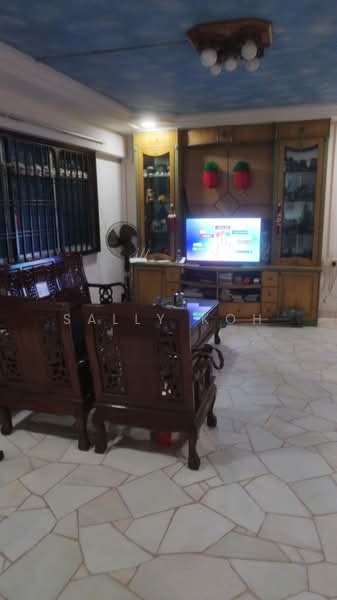 282 Toh Guan Road, 282 Toh Guan Road, Room Rental, 120 sqft, HDB Flat For Rent, by Sally Koh, 500215368 - Living Room - PropertyGuru.com.sg