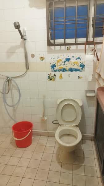 282 Toh Guan Road, 282 Toh Guan Road, Room Rental, 120 sqft, HDB Flat For Rent, by Sally Koh, 500215368 - Bathroom - PropertyGuru.com.sg