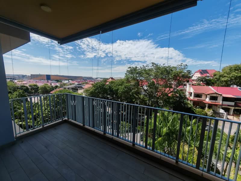 The Glades, 12 Bedok Rise, 4 Bedrooms, 1,281 sqft, Condominium For Sale, by Wiky Kong, 500215370 - Balcony - PropertyGuru.com.sg