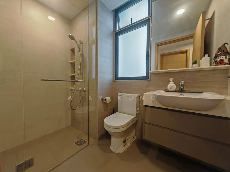 The Glades, 12 Bedok Rise, 4 Bedrooms, 1,281 sqft, Condominium For Sale, by Wiky Kong, 500215370 - Bathroom - PropertyGuru.com.sg