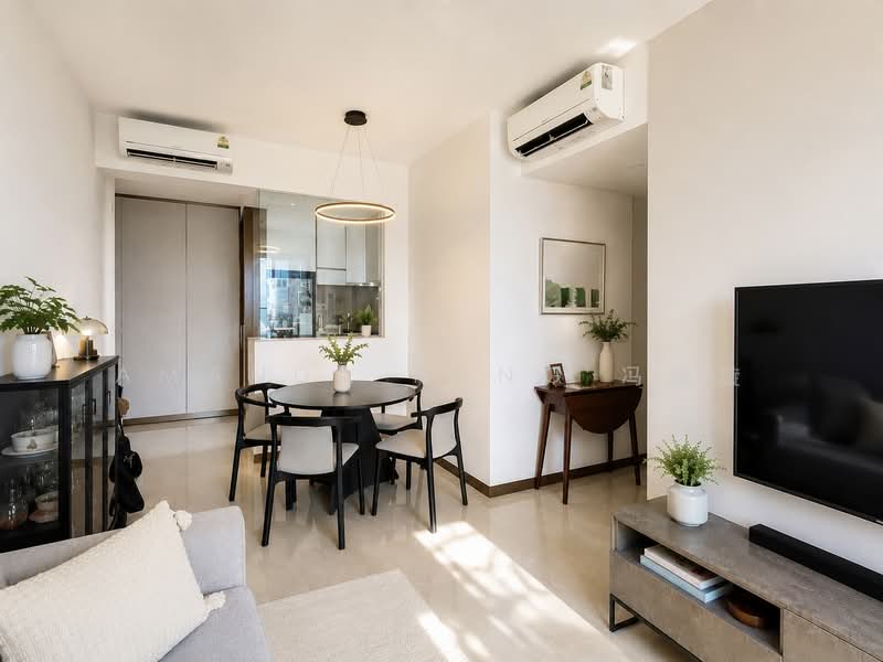 Cheap Modern 2-Bedroom + Study in Prime District D5! Well-Renovated, High Floor, Unblocked Views!, , 3 Bedrooms, 850 sqft, Condominium For Sale, by Amanda Fong 冯佩璇, 500215376 - Living Room - PropertyGuru.com.sg