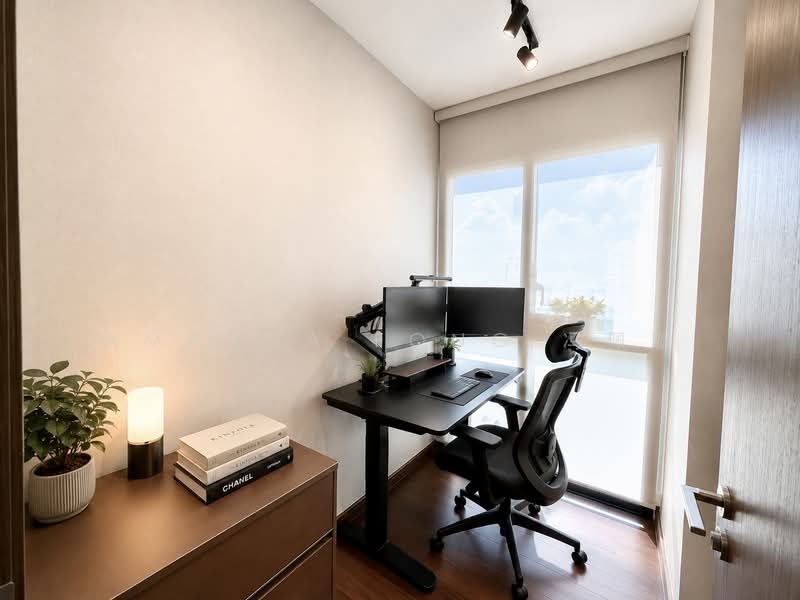 Cheap Modern 2-Bedroom + Study in Prime District D5! Well-Renovated, High Floor, Unblocked Views!, , 3 Bedrooms, 850 sqft, Condominium For Sale, by Amanda Fong 冯佩璇, 500215376 - Study - PropertyGuru.com.sg