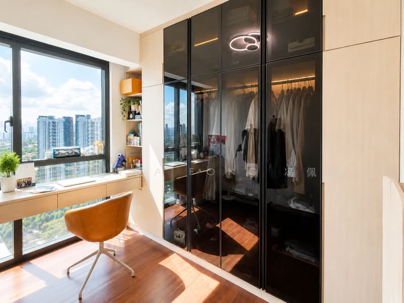 Cheap Modern 2-Bedroom + Study in Prime District D5! Well-Renovated, High Floor, Unblocked Views!, , 3 Bedrooms, 850 sqft, Condominium For Sale, by Amanda Fong 冯佩璇, 500215376 - Study - PropertyGuru.com.sg