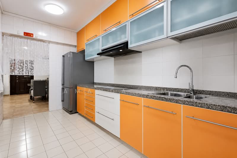 556 Woodlands Drive 53, 556 Woodlands Drive 53, 3 Bedrooms, 1,237 sqft, HDB Flat For Sale, by Amanda Sim, 500215377 - Kitchen - PropertyGuru.com.sg