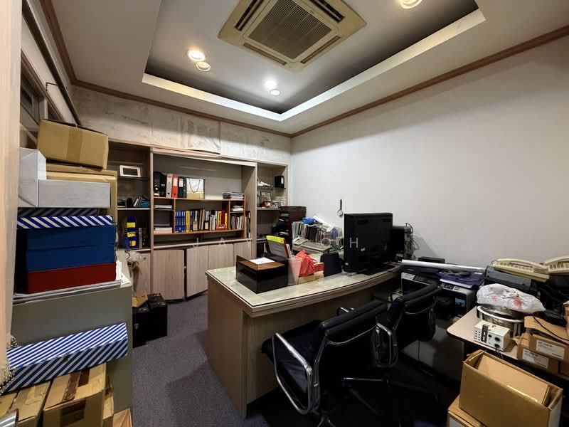 Uni Building, 224 Telok Kurau Road, 1,389 sqft, Office For Rent, by Jay Goh, 500215382 - Study - CommercialGuru.com.sg