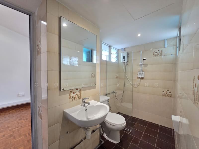 Chancery Court, 36A Dunearn Road, 3 Bedrooms, 2,034 sqft, Condominium For Rent, by Choo Kok Keong, 500215392 - Bathroom - PropertyGuru.com.sg