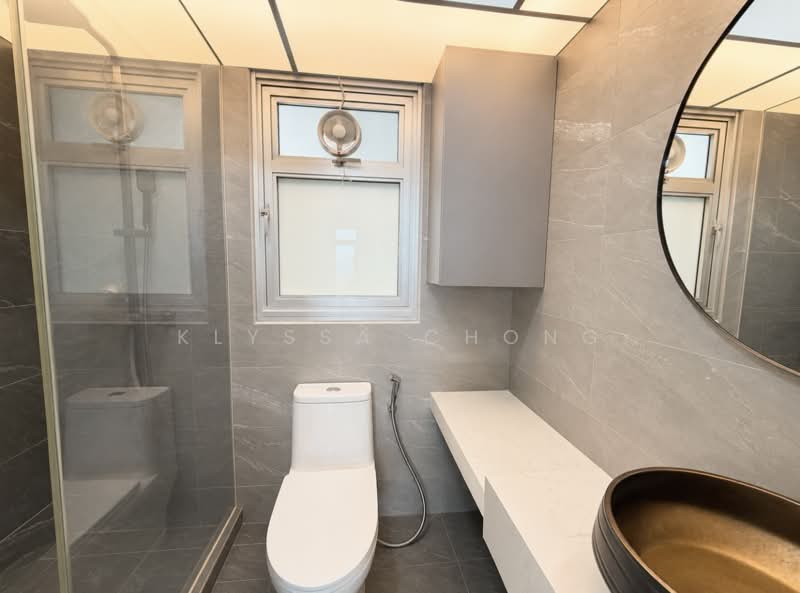 422A Northshore Drive, 422A Northshore Drive, 3 Bedrooms, 1,216 sqft, HDB Flat For Sale, by Klyssa Chong, 500215401 - Bathroom - PropertyGuru.com.sg