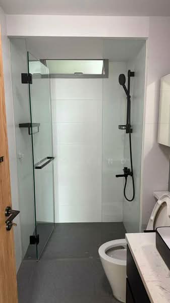 The Minton, 12 Hougang Street 11, 2 Bedrooms, 1,109 sqft, Condominium For Rent, by Yao Xing, 500215411 - Bathroom - PropertyGuru.com.sg