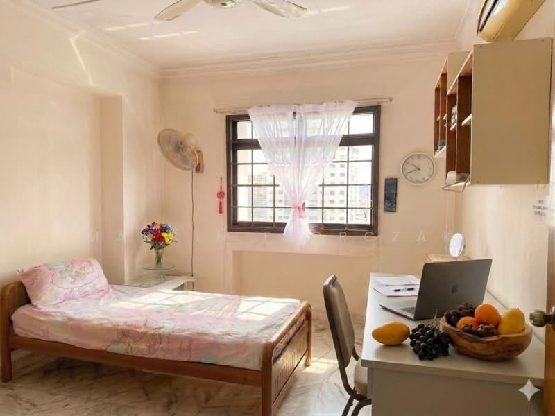 6 Lorong 7 Toa Payoh, 6 Lorong 7 Toa Payoh, Room Rental, 150 sqft, HDB Flat For Rent, by Marcin Florczak, 500215414 - Bedroom - PropertyGuru.com.sg